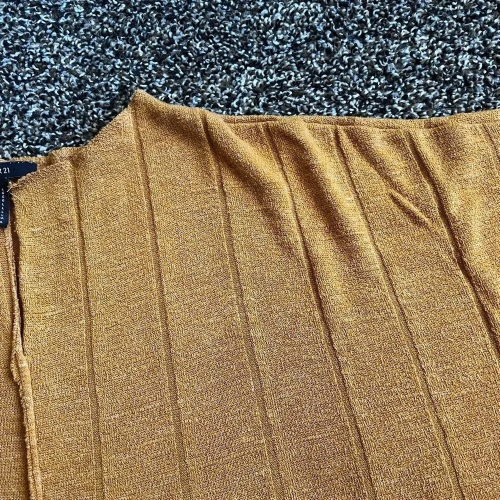 Forever 21 oversized cropped top - Picture 8 of 8